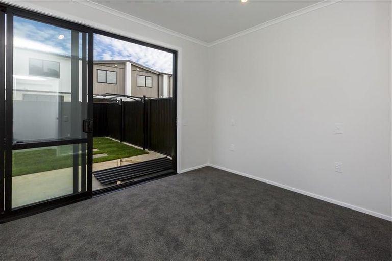 Photo of property in 1 Fitch Lane, Wallaceville, Upper Hutt, 5018