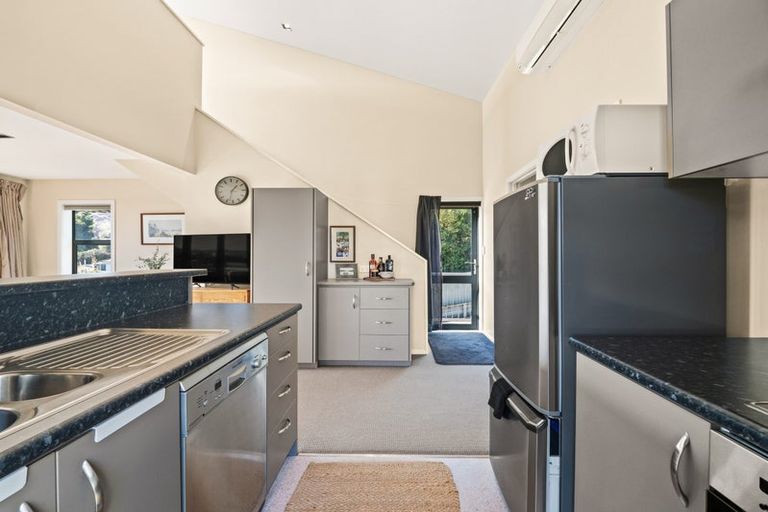 Photo of property in 6a Portland Place, Shiel Hill, Dunedin, 9013