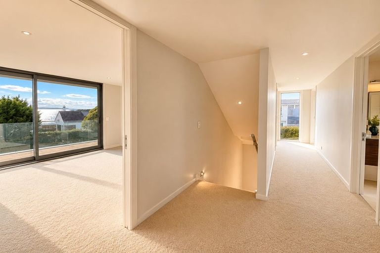 Photo of property in 276 Lake Road, Hauraki, Auckland, 0622