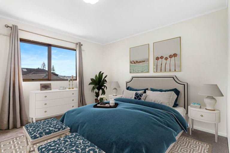 Photo of property in 3/31 The Parade, Bucklands Beach, Auckland, 2012