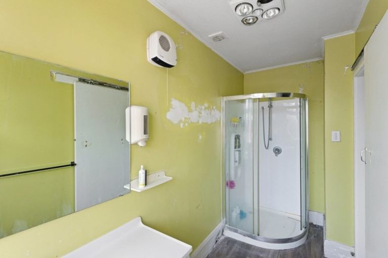 Photo of property in 63 Aorangi Road, Bryndwr, Christchurch, 8053