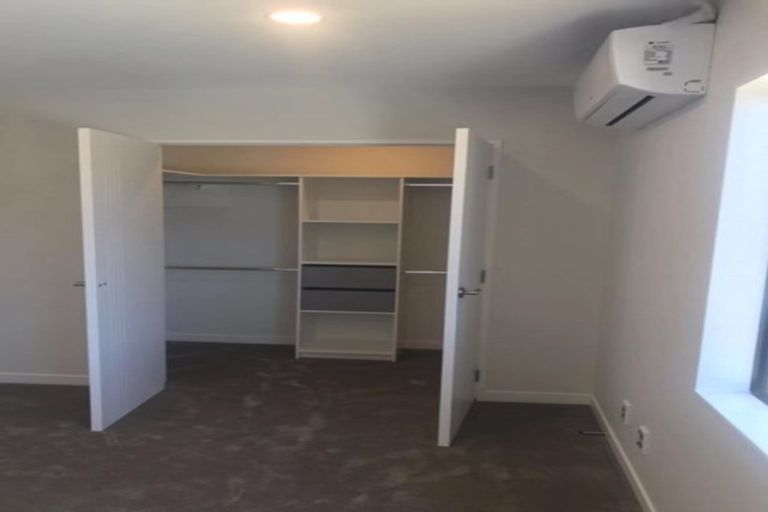 Photo of property in 16 Meritage Lane, Te Atatu South, Auckland, 0610