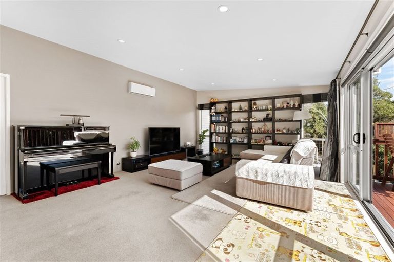 Photo of property in 28a Sycamore Drive, Sunnynook, Auckland, 0620