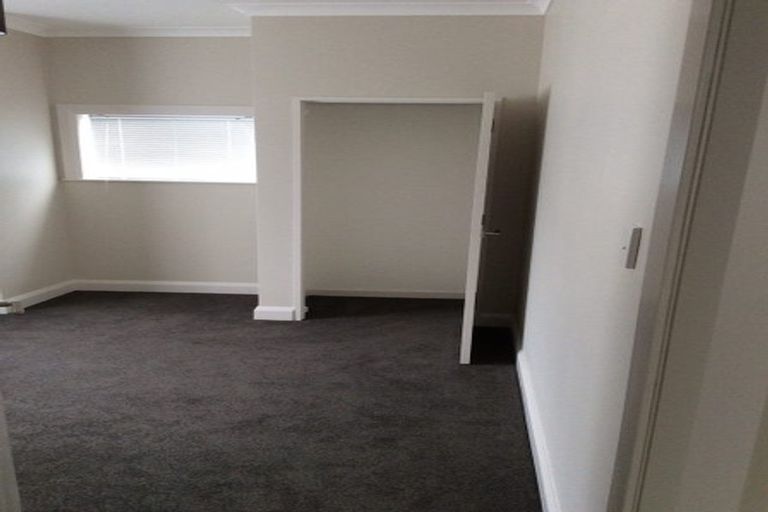 Photo of property in 44 Ranelagh Street, Karori, Wellington, 6012