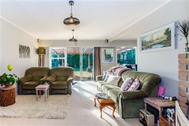 Photo of property in 5 Puriri Road, Waikanae, 5036