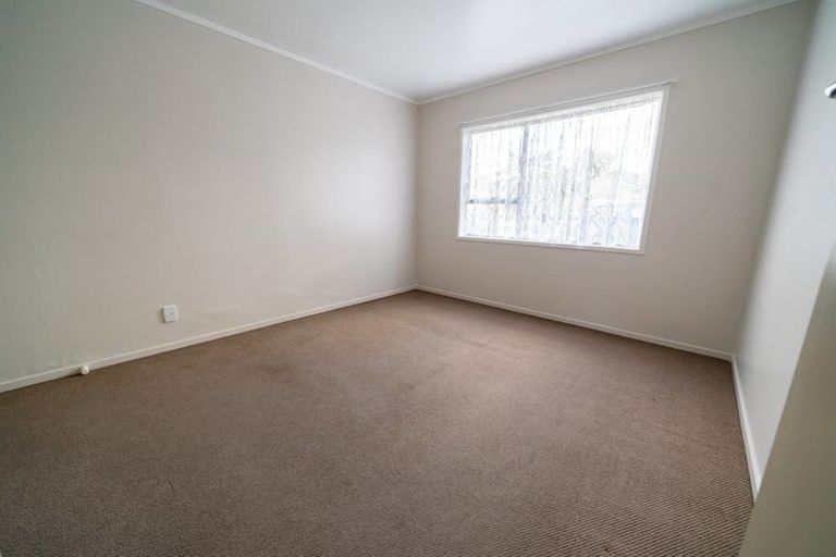 Photo of property in 2/41 Miro Street, New Lynn, Auckland, 0600