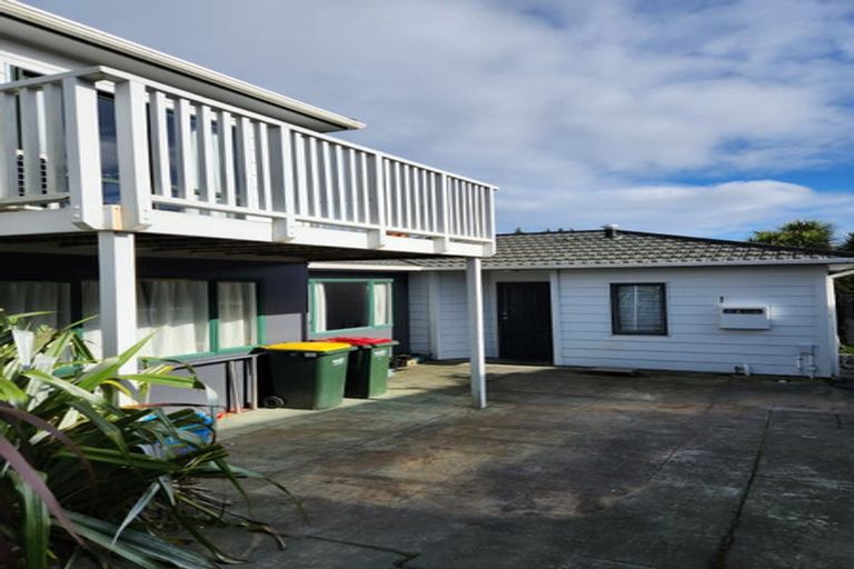 Photo of property in 17 Jasmine Grove, Maungaraki, Lower Hutt, 5010