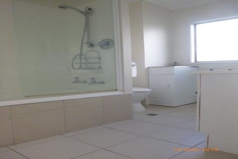 Photo of property in 10/773 Beach Road, Browns Bay, Auckland, 0630