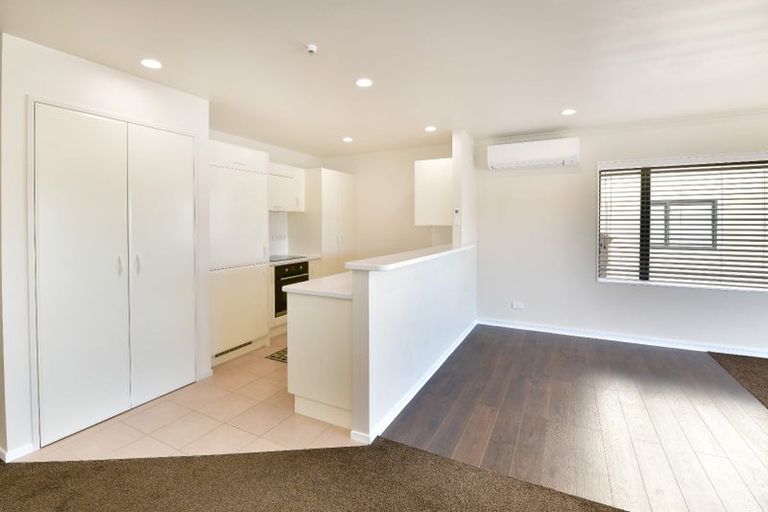 Photo of property in 24e Harbour Village Drive, Gulf Harbour, Whangaparaoa, 0930