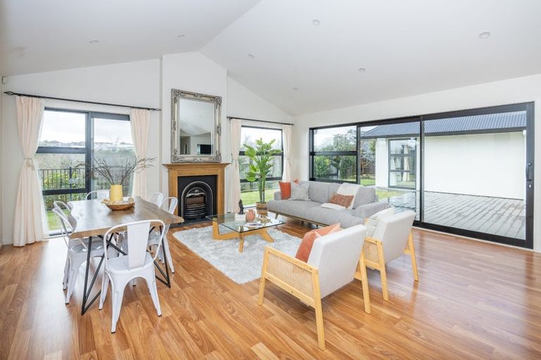 Photo of property in 12 Kentwood Place, Flagstaff, Hamilton, 3210