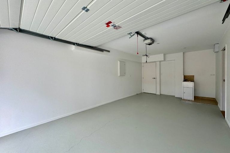 Photo of property in 86 Priestley Drive, Bucklands Beach, Auckland, 2014