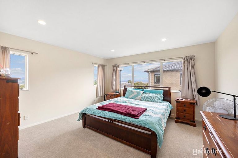 Photo of property in 24 Ravello Rise, Flat Bush, Auckland, 2019