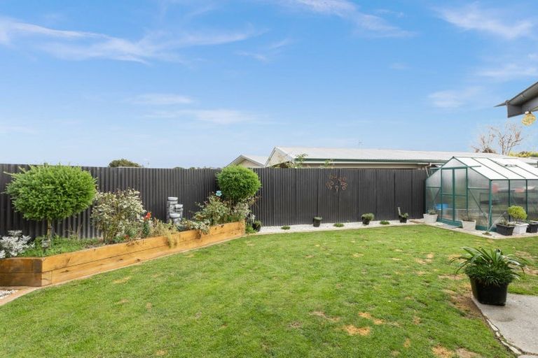 Photo of property in 76 Bill Hercock Street, Pirimai, Napier, 4112