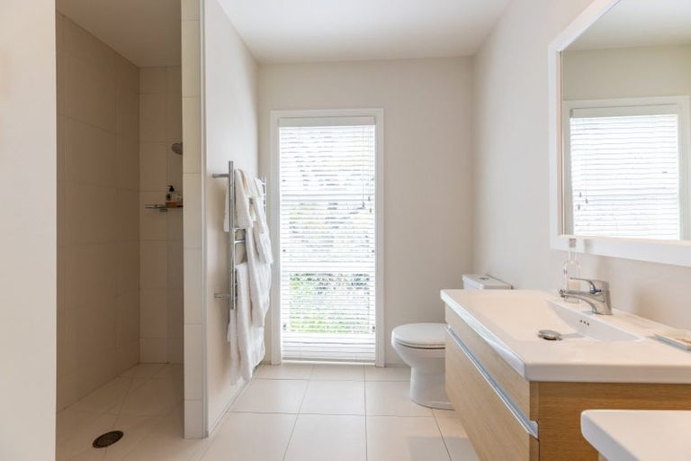 Photo of property in 1 Hodge Terrace, Havelock North, 4130