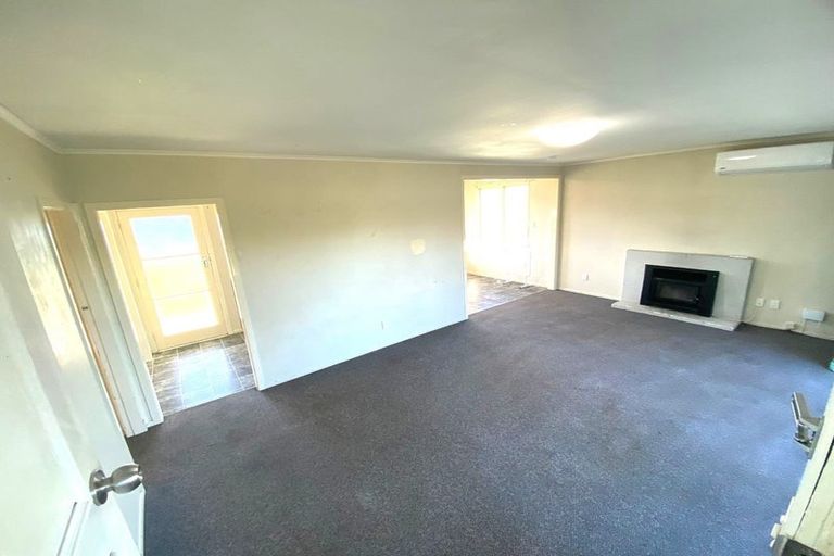 Photo of property in 40 Tahi Terrace, Glen Eden, Auckland, 0602