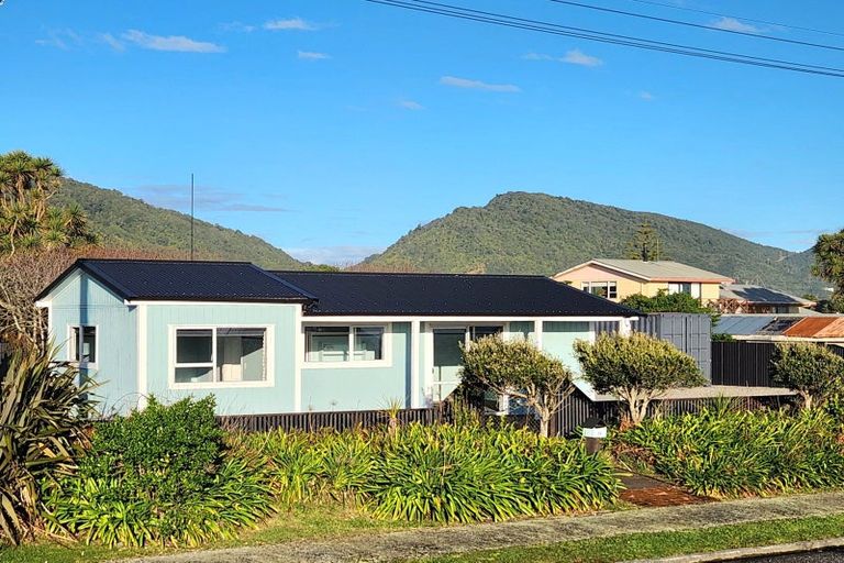 Photo of property in 58b Domett Esplanade, Cobden, Greymouth, 7802
