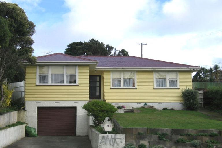 Photo of property in 111 Driver Crescent, Cannons Creek, Porirua, 5024