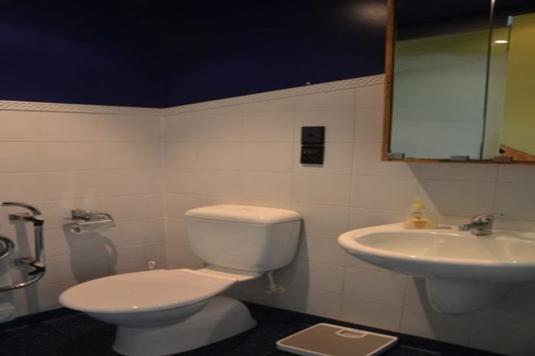 Photo of property in Qba Apartments, 2q/51 Webb Street, Mount Cook, Wellington, 6011