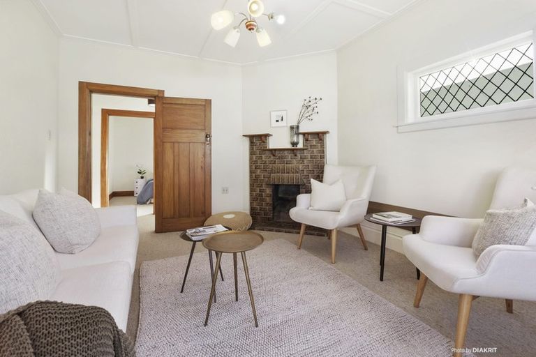 Photo of property in 354 The Parade, Island Bay, Wellington, 6023