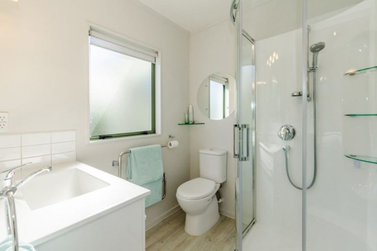 Photo of property in 6 Beachwater Grove, Paraparaumu Beach, Paraparaumu, 5032