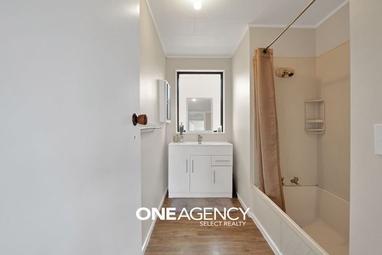 Photo of property in 179 Sievers Grove, Cannons Creek, Porirua, 5024