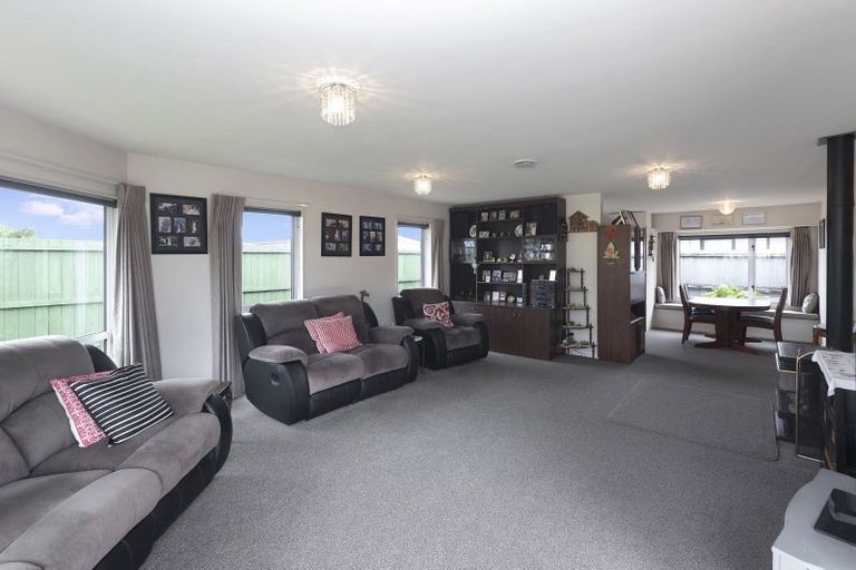 Photo of property in 1/38 Ensign Street, Halswell, Christchurch, 8025