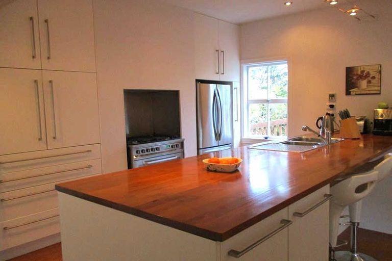 Photo of property in 76 Main Road, Governors Bay, Lyttelton, 8971