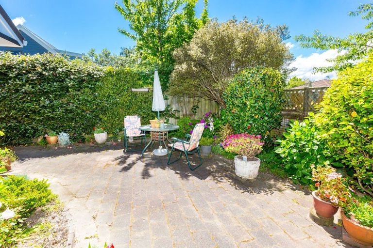 Photo of property in 1/4 Comeskey Grove, Elderslea, Upper Hutt, 5018