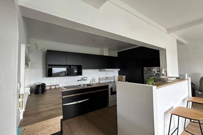 Photo of property in 3 Colenso Avenue, Hospital Hill, Napier, 4110