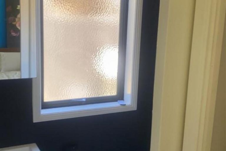 Photo of property in 3a Marchant Place, Westown, New Plymouth, 4310