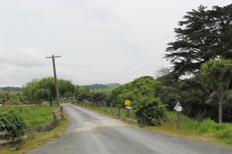 Photo of property in 35 Cane Road, Waimauku, 0812
