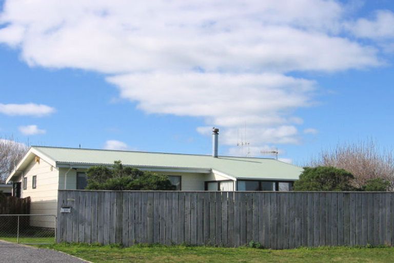 Photo of property in 21 Thomas Place, Foxton Beach, Foxton, 4815