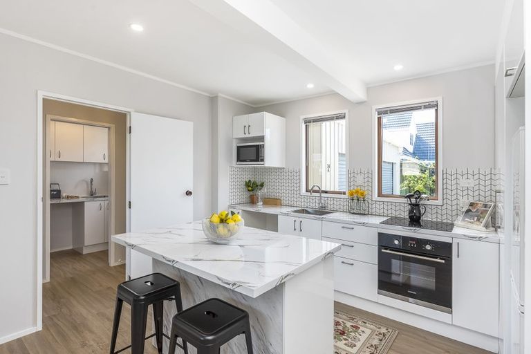 Photo of property in 34a Andrew Street, Waikanae, 5036