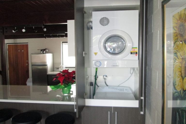 Photo of property in 1/33 Newbridge Place, Ilam, Christchurch, 8041