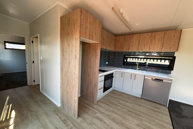 Photo of property in 35a Sturrocks Road, Redwood, Christchurch, 8051