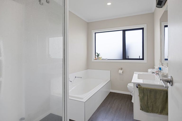 Photo of property in 48b Celia Street, Stratford, 4332
