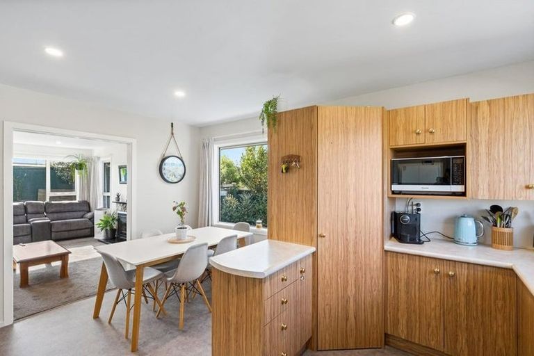 Photo of property in 5 Denise Crescent, Hornby, Christchurch, 8042