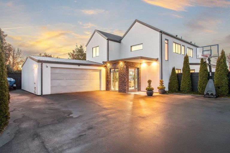 Photo of property in 154a Hamilton Avenue, Ilam, Christchurch, 8041