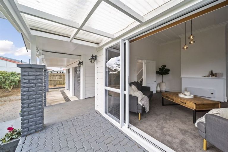 Photo of property in 36 Tawhiti Road, Hawera, 4610