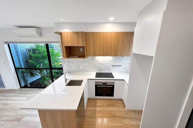 Photo of property in 2/28 Vodanovich Road, Te Atatu South, Auckland, 0610