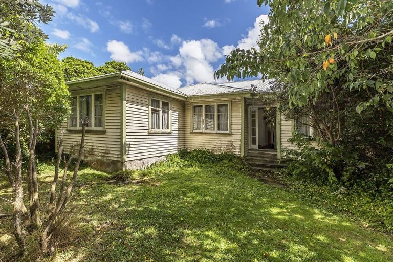 Photo of property in 19 Beauchamp Street, Tawa, Wellington, 5028