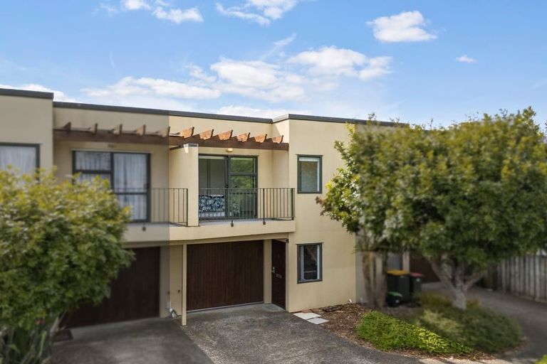 Photo of property in 6/15 Harbour View Road, Te Atatu Peninsula, Auckland, 0610