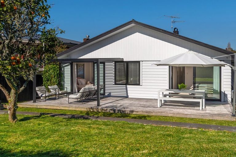 Photo of property in 48 Sylvia Road, Hillcrest, Auckland, 0627