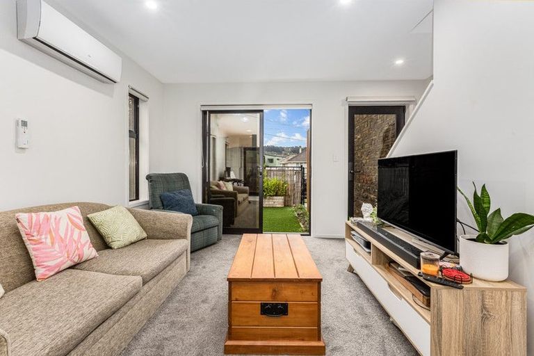 Photo of property in 2/3 Johnston Grove, Taita, Lower Hutt, 5011