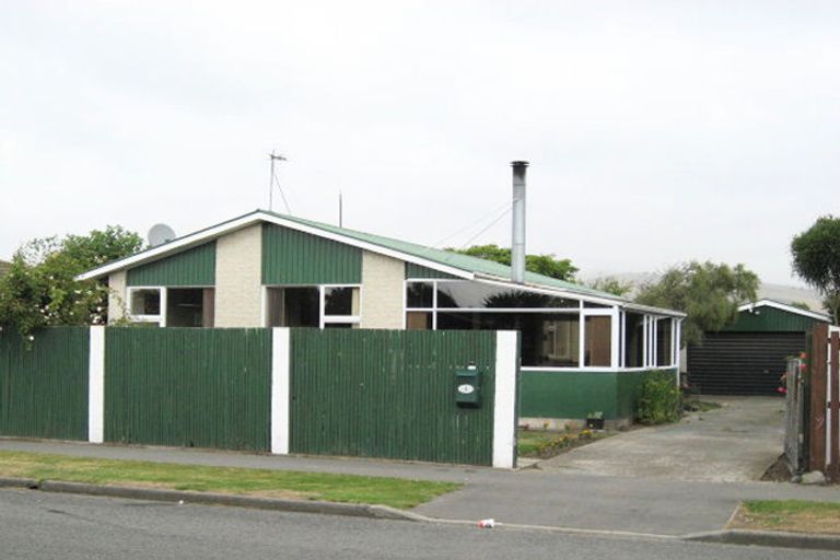 Photo of property in 4 Bayswater Crescent, Bromley, Christchurch, 8062