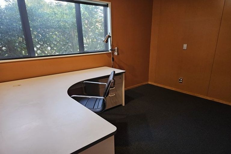 Photo of property in 6 Manuka Street, Hokowhitu, Palmerston North, 4410