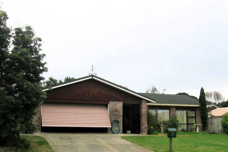 Photo of property in 9 Pinewood Grove, Paraparaumu Beach, Paraparaumu, 5032