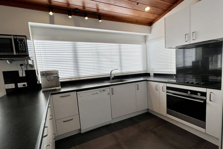 Photo of property in 2/51 John Gill Road, Shelly Park, Auckland, 2014