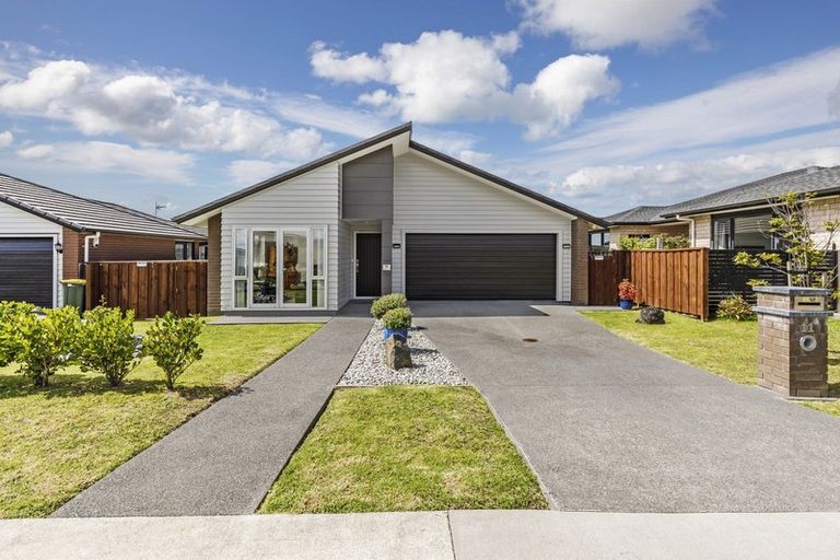 Photo of property in 11 Orchard Terrace, Riverhead, 0820