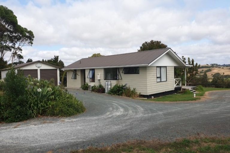 Photo of property in 132 Poyner Road, Ararua, Matakohe, 0594